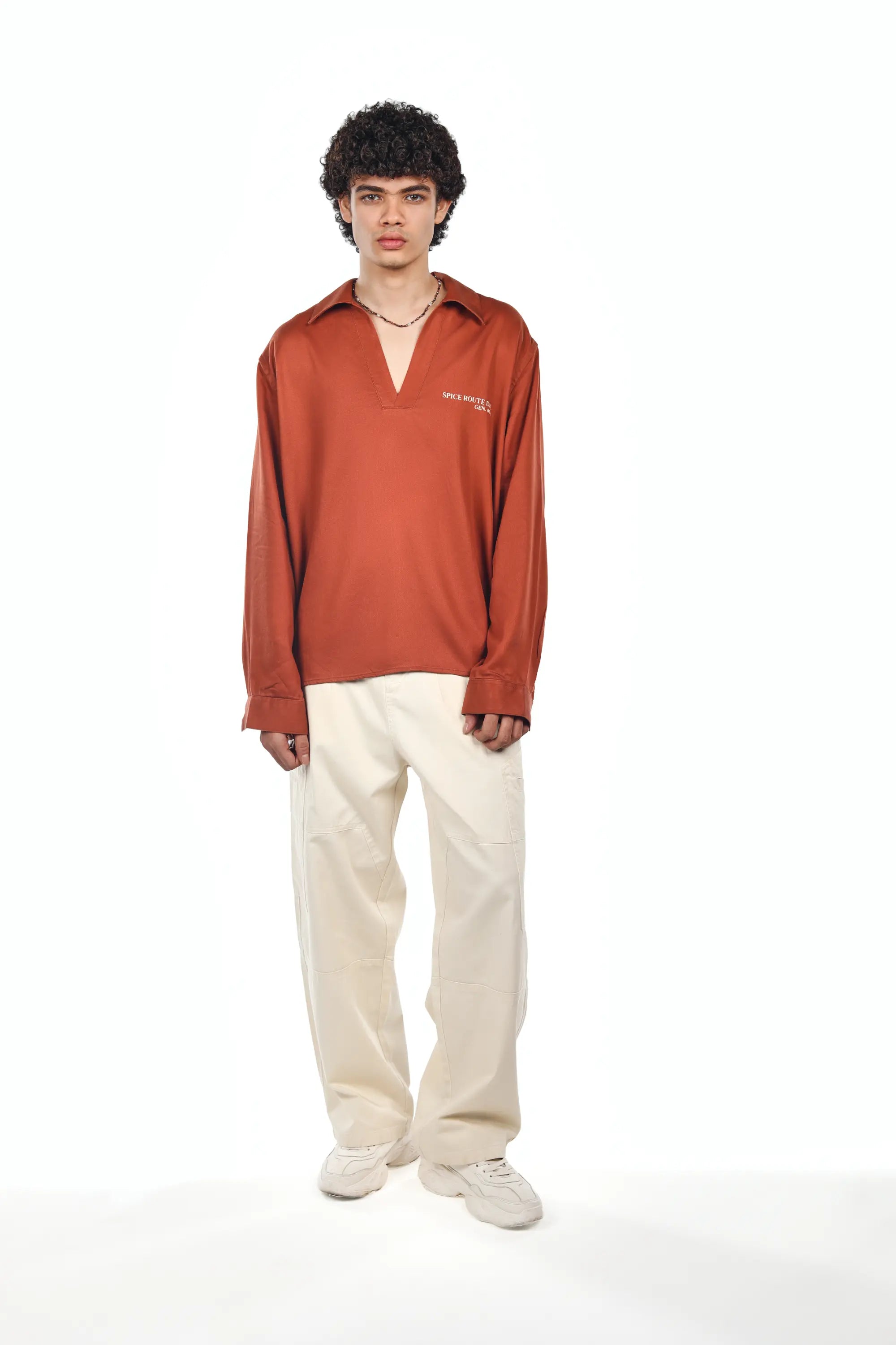 MANIVERSE Relaxed V-Neck Shirt
