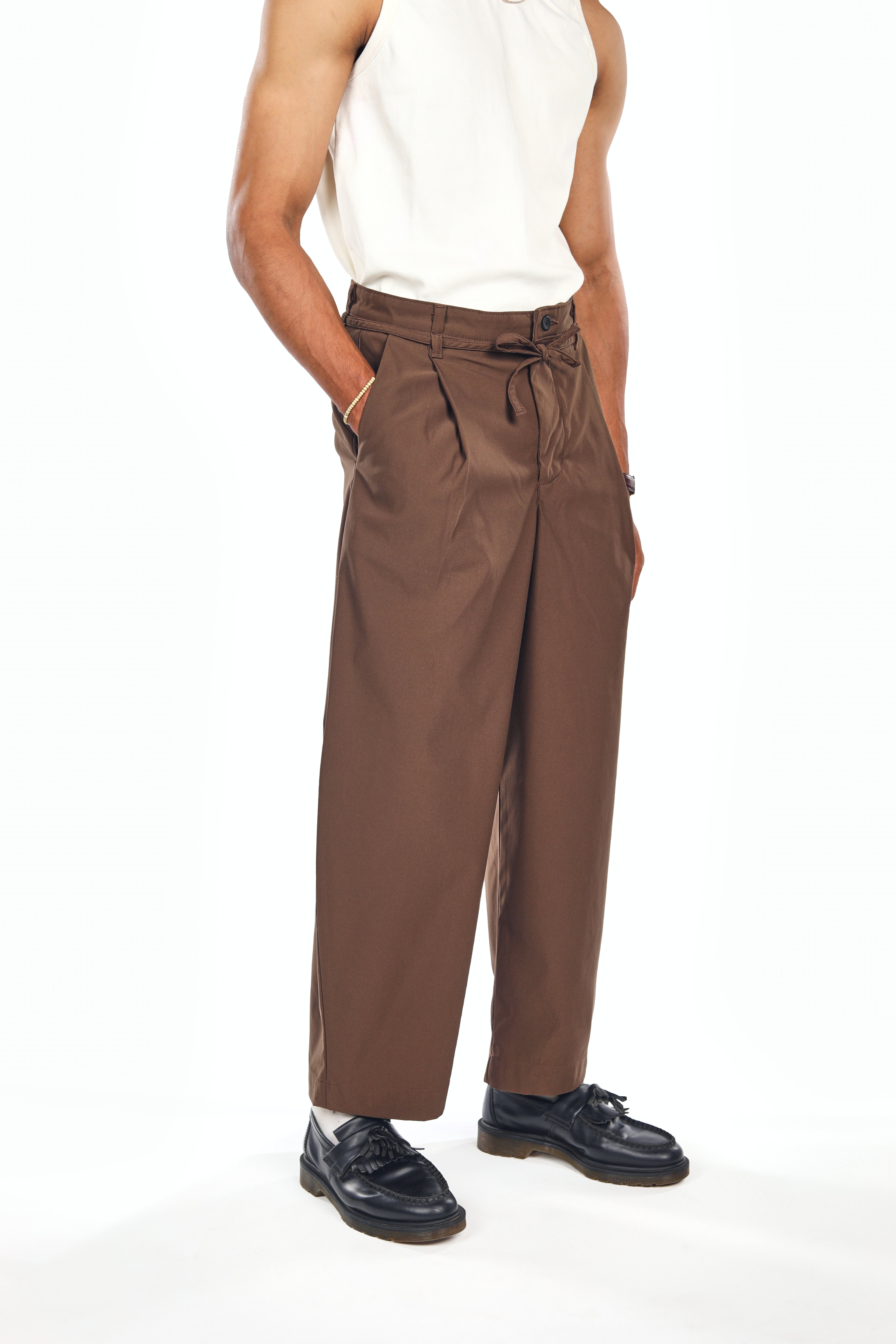MANIVERSE Relaxed Pleated Trouser