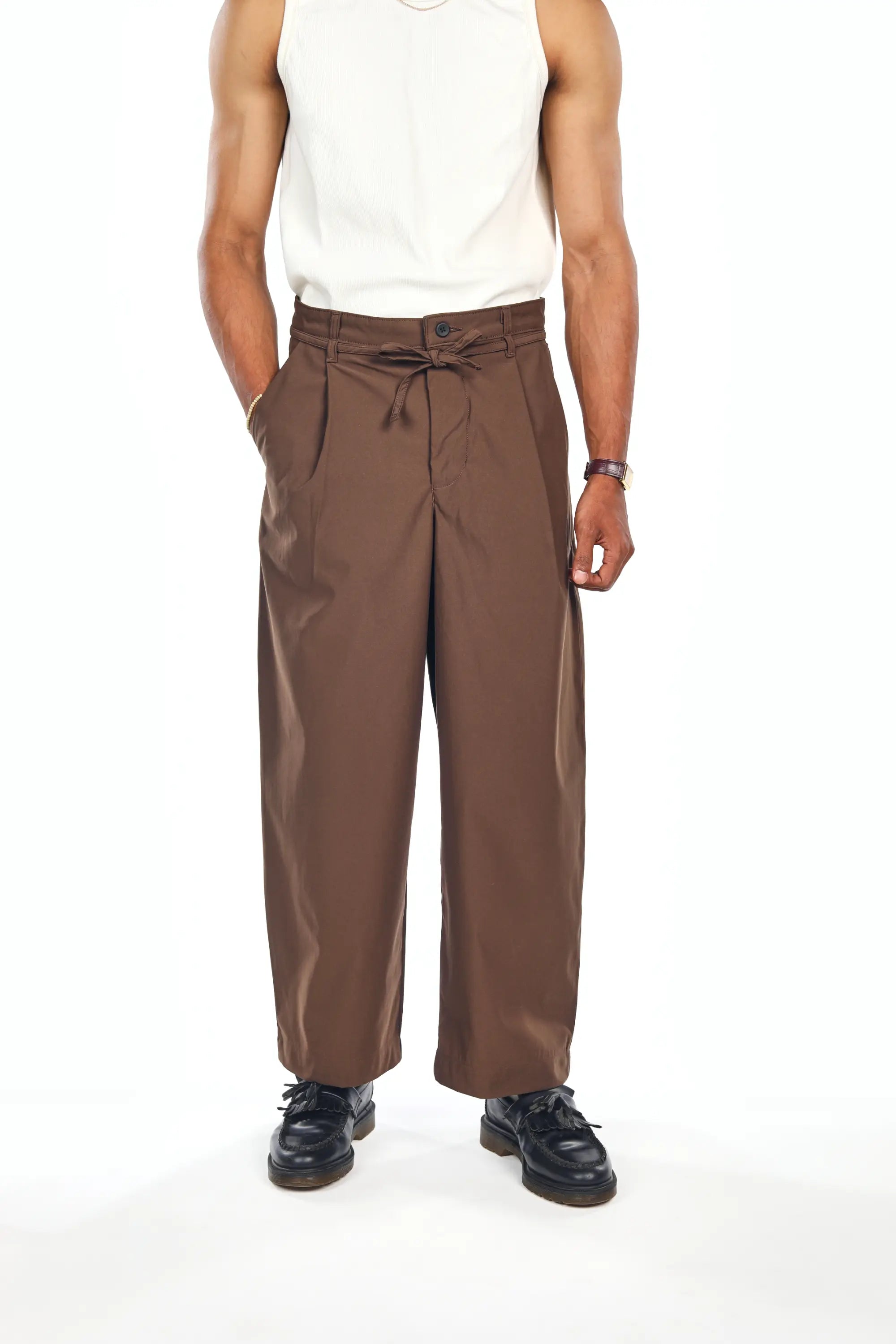 MANIVERSE Relaxed Pleated Trouser